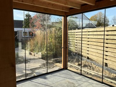 Douglas veranda dubbele glaswand Teun Snoek Zonweringen