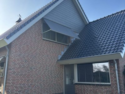 uitvalscherm solar bediening met windsensor